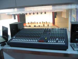 北京調(diào)音臺(tái)租賃無(wú)線話筒出租舞臺(tái)燈光租賃-舞臺(tái)設(shè)備盡在華南城網(wǎng)B2B電子商務(wù)平臺(tái)-北京唱音悠科技發(fā)展有限公司